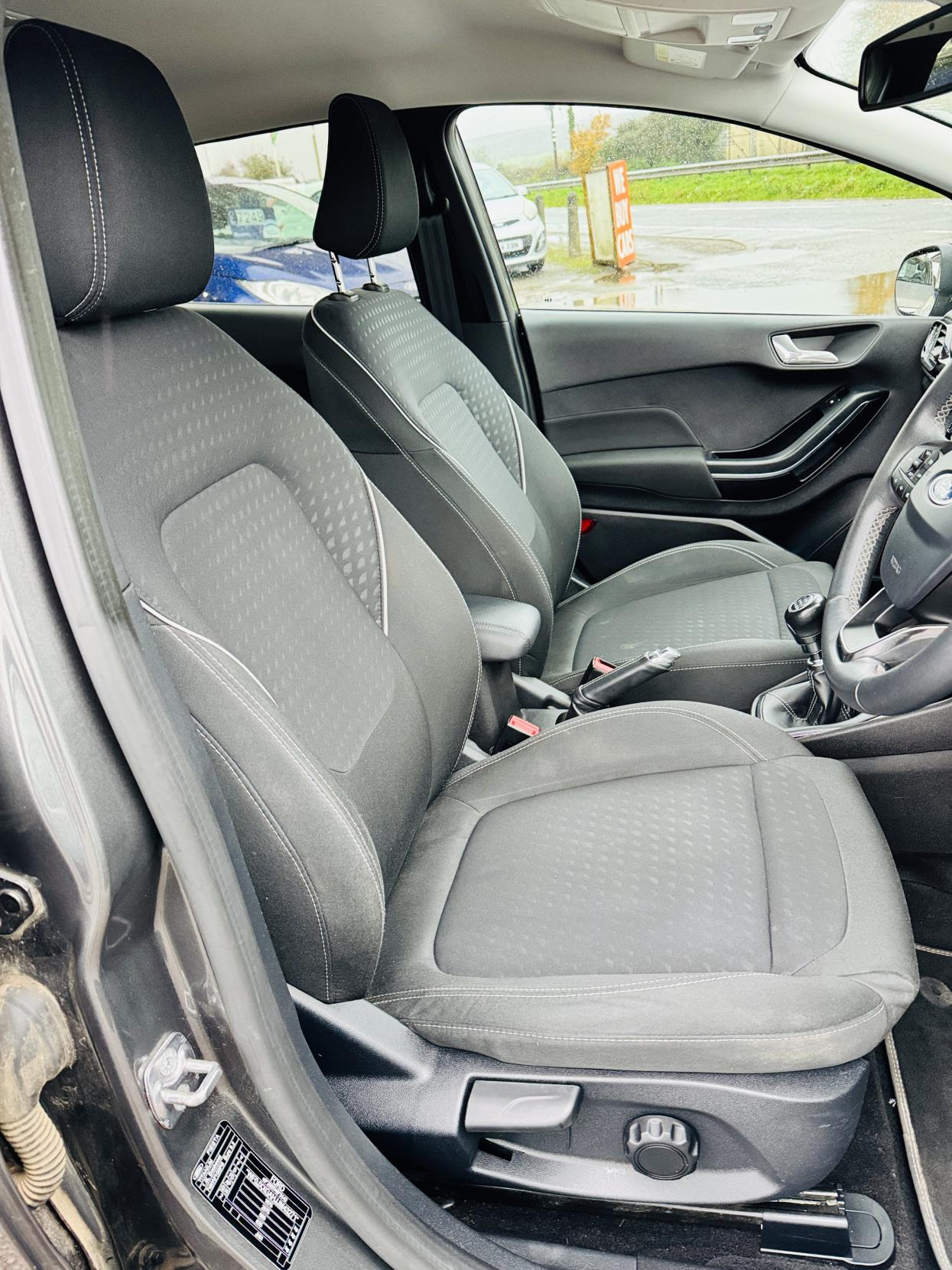 Ford Fiesta 1.0T EcoBoost Titanium Hatchback 5dr Petrol Manual Euro 6 (s/s) (100 ps)