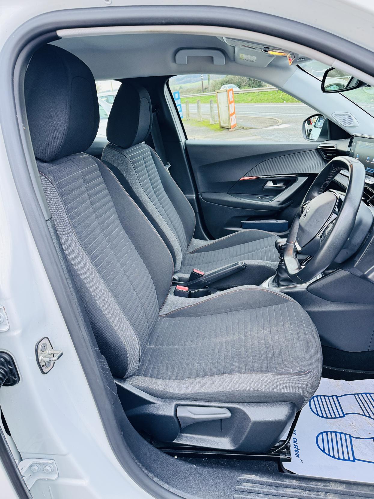 Peugeot 2008 1.2 PureTech Active Premium SUV 5dr Petrol Manual Euro 6 (s/s) (100 ps)