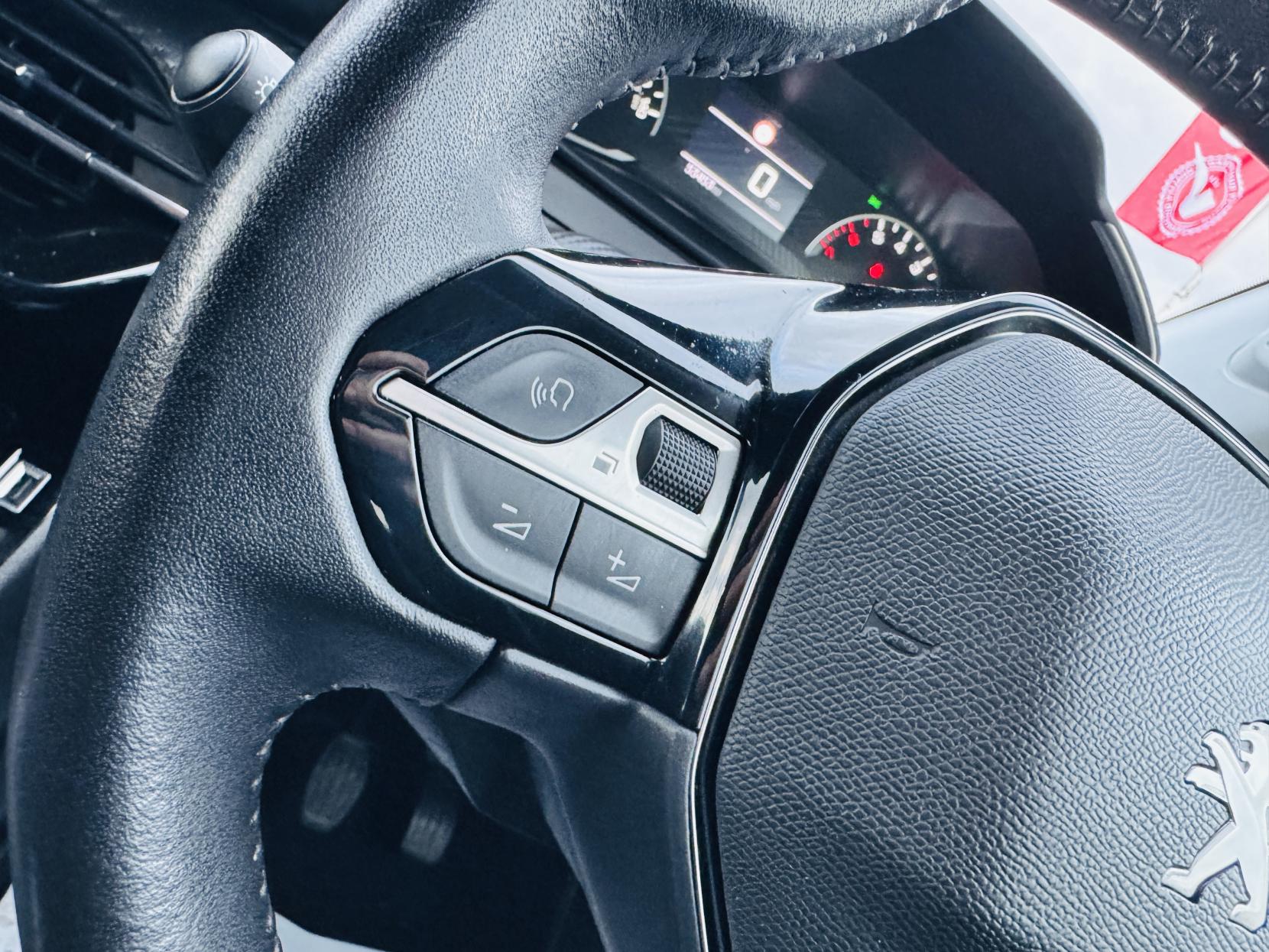 Peugeot 2008 1.2 PureTech Active Premium SUV 5dr Petrol Manual Euro 6 (s/s) (100 ps)