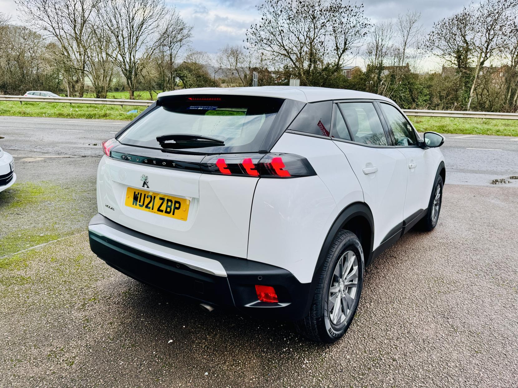 Peugeot 2008 1.2 PureTech Active Premium SUV 5dr Petrol Manual Euro 6 (s/s) (100 ps)