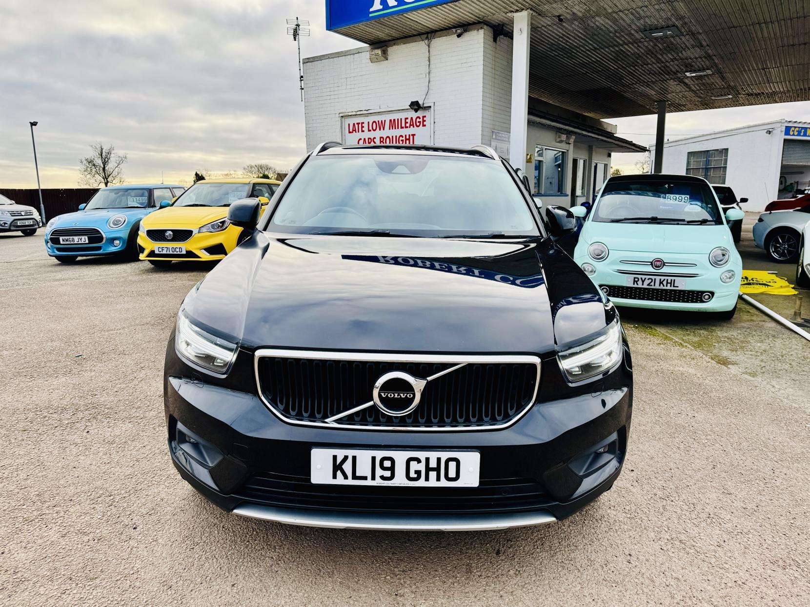 Volvo XC40 1.5 T3 Momentum Pro SUV 5dr Petrol Auto Euro 6 (s/s) (163 ps)