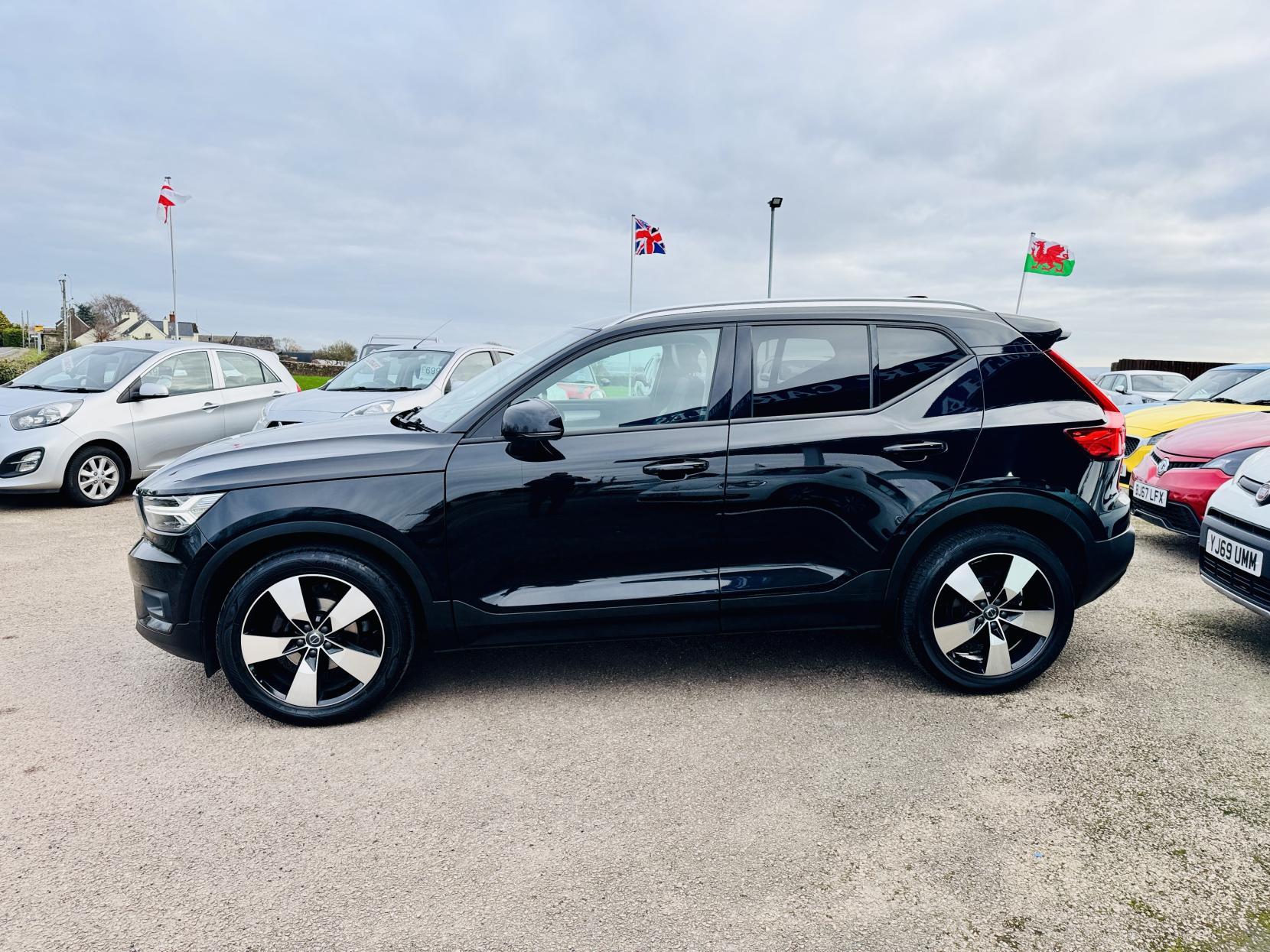 Volvo XC40 1.5 T3 Momentum Pro SUV 5dr Petrol Auto Euro 6 (s/s) (163 ps)