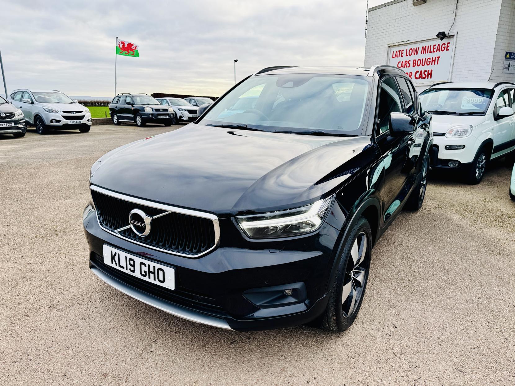 Volvo XC40 1.5 T3 Momentum Pro SUV 5dr Petrol Auto Euro 6 (s/s) (163 ps)