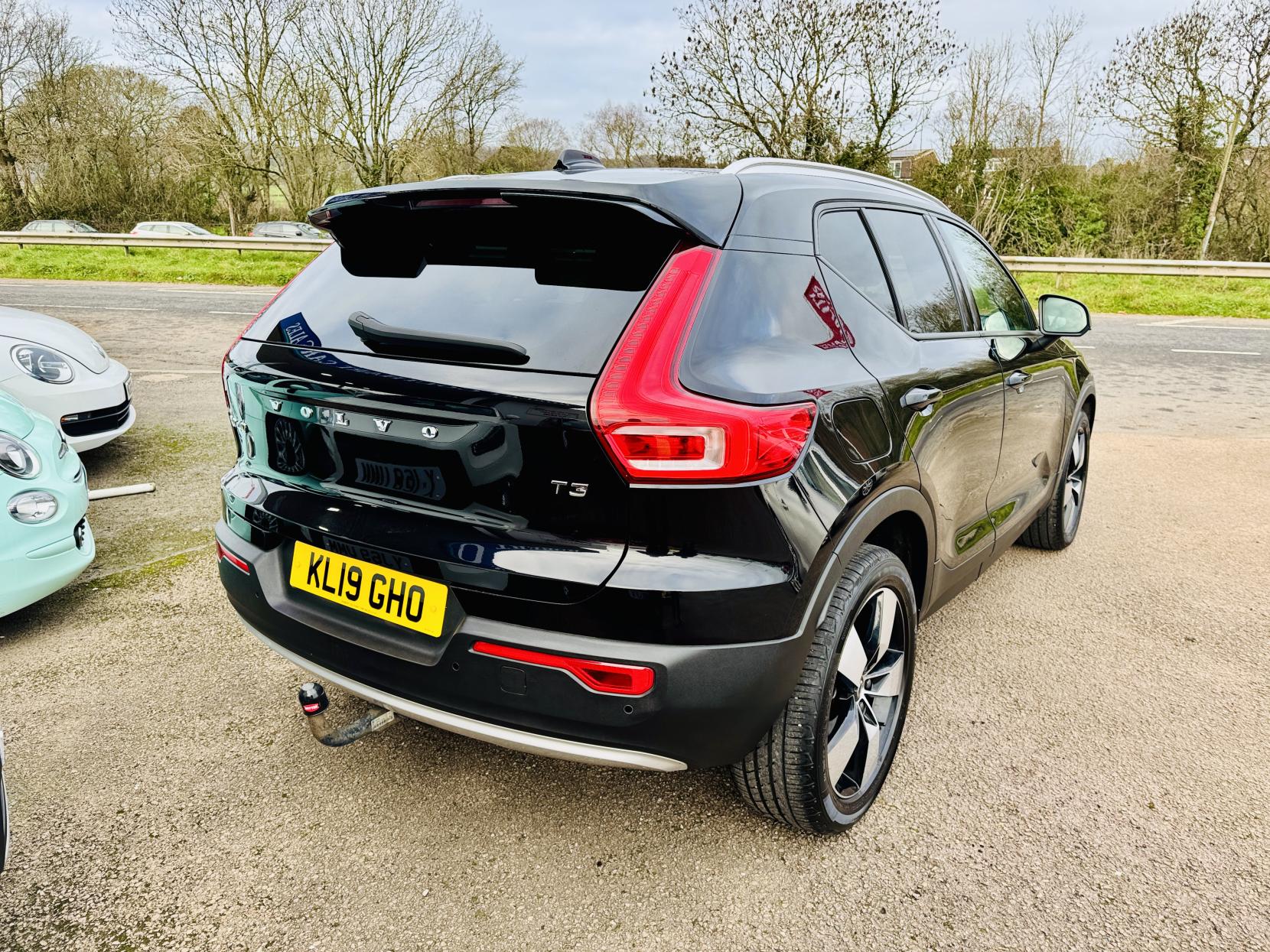 Volvo XC40 1.5 T3 Momentum Pro SUV 5dr Petrol Auto Euro 6 (s/s) (163 ps)