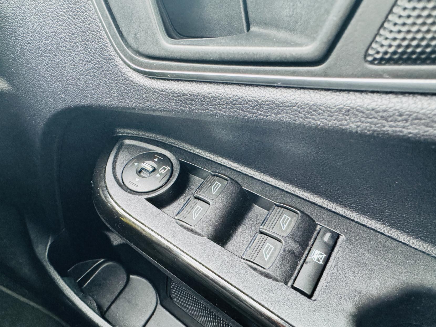 Ford B-Max 1.4 Zetec MPV 5dr Petrol Manual Euro 5 (90 ps)