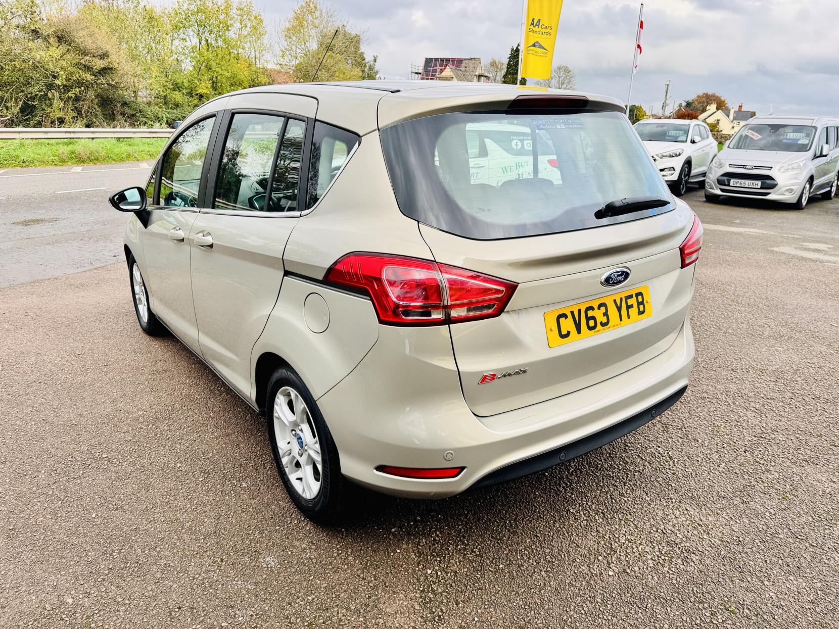 Ford B-Max 1.4 Zetec MPV 5dr Petrol Manual Euro 5 (90 ps)