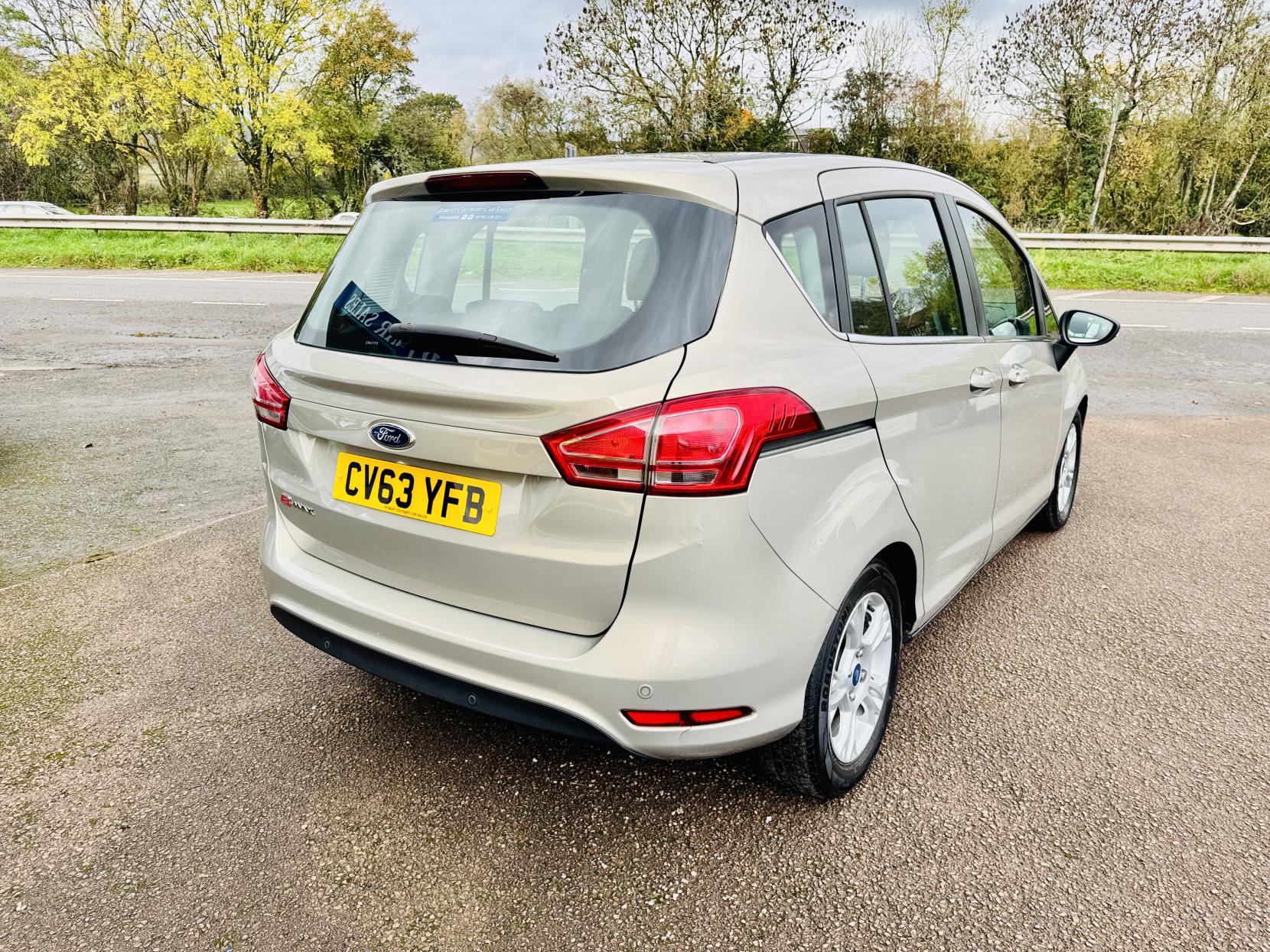 Ford B-Max 1.4 Zetec MPV 5dr Petrol Manual Euro 5 (90 ps)