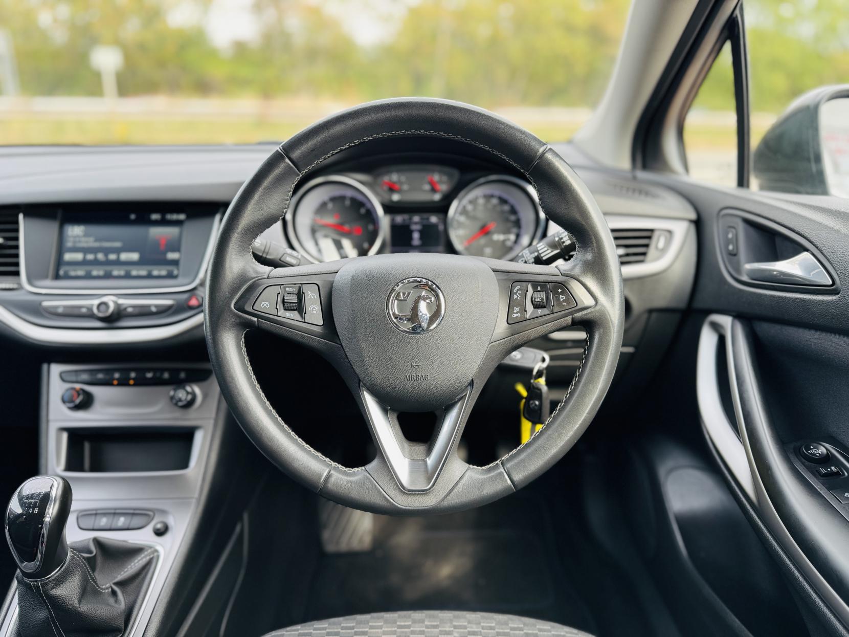 Vauxhall Astra 1.5 Turbo D Business Edition Nav Sports Tourer 5dr Diesel Manual Euro 6 (s/s) (122 ps)