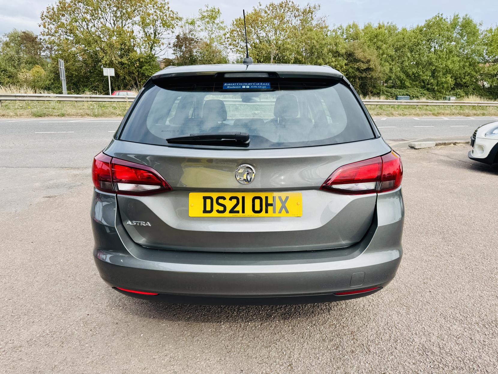 Vauxhall Astra 1.5 Turbo D Business Edition Nav Sports Tourer 5dr Diesel Manual Euro 6 (s/s) (122 ps)