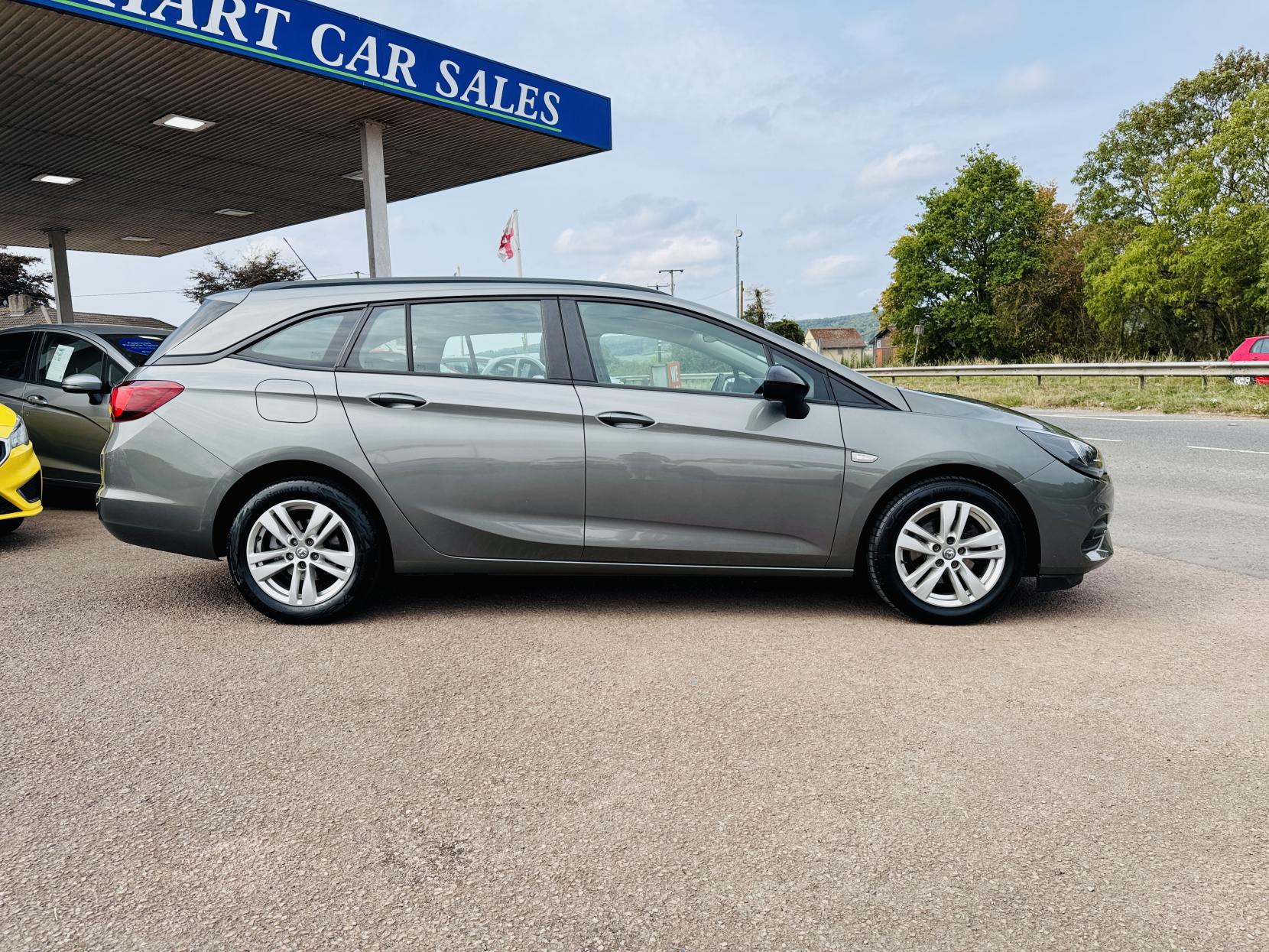 Vauxhall Astra 1.5 Turbo D Business Edition Nav Sports Tourer 5dr Diesel Manual Euro 6 (s/s) (122 ps)